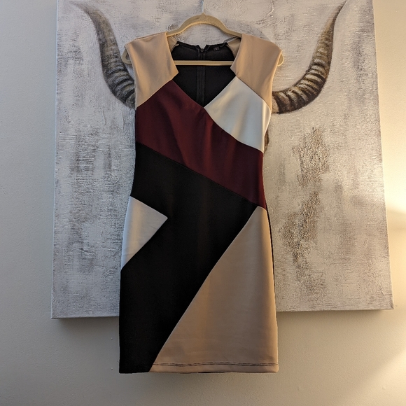 Guess Women's MED Dress - Picture 2 of 4